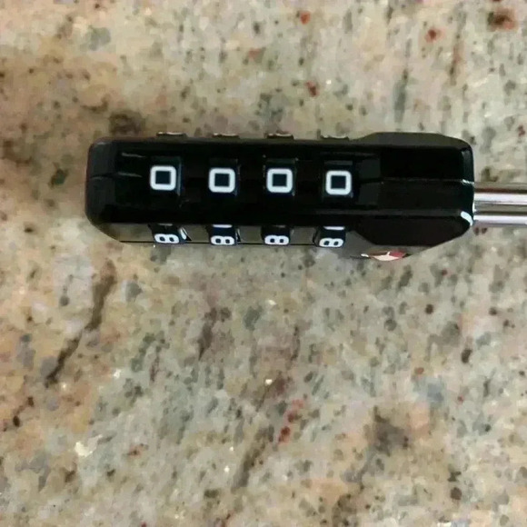 TSA 4 Dial Combination Lock - Picture 4 of 4